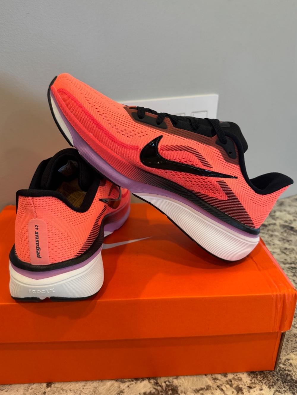 Women’s Nike Pegasus 42 - Picture 2 of 5